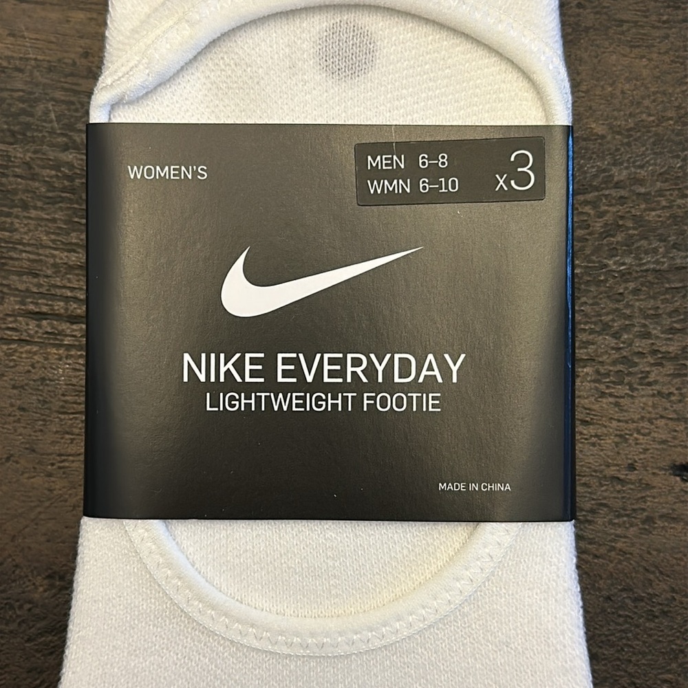 NWT Nike 3-Pack Everyday Lightweight Footie, Women's 6-10, White - Picture 2 of 6